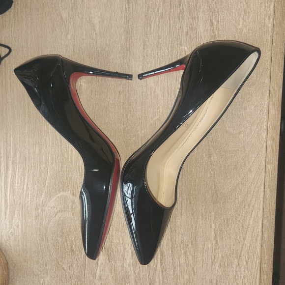 Shoes - Picture 5 of 8